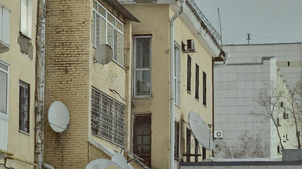 Duplice orrore a Bisceglie: spinge la moglie dal balcone e poi si uccide. La testimonianza shock di una vicina