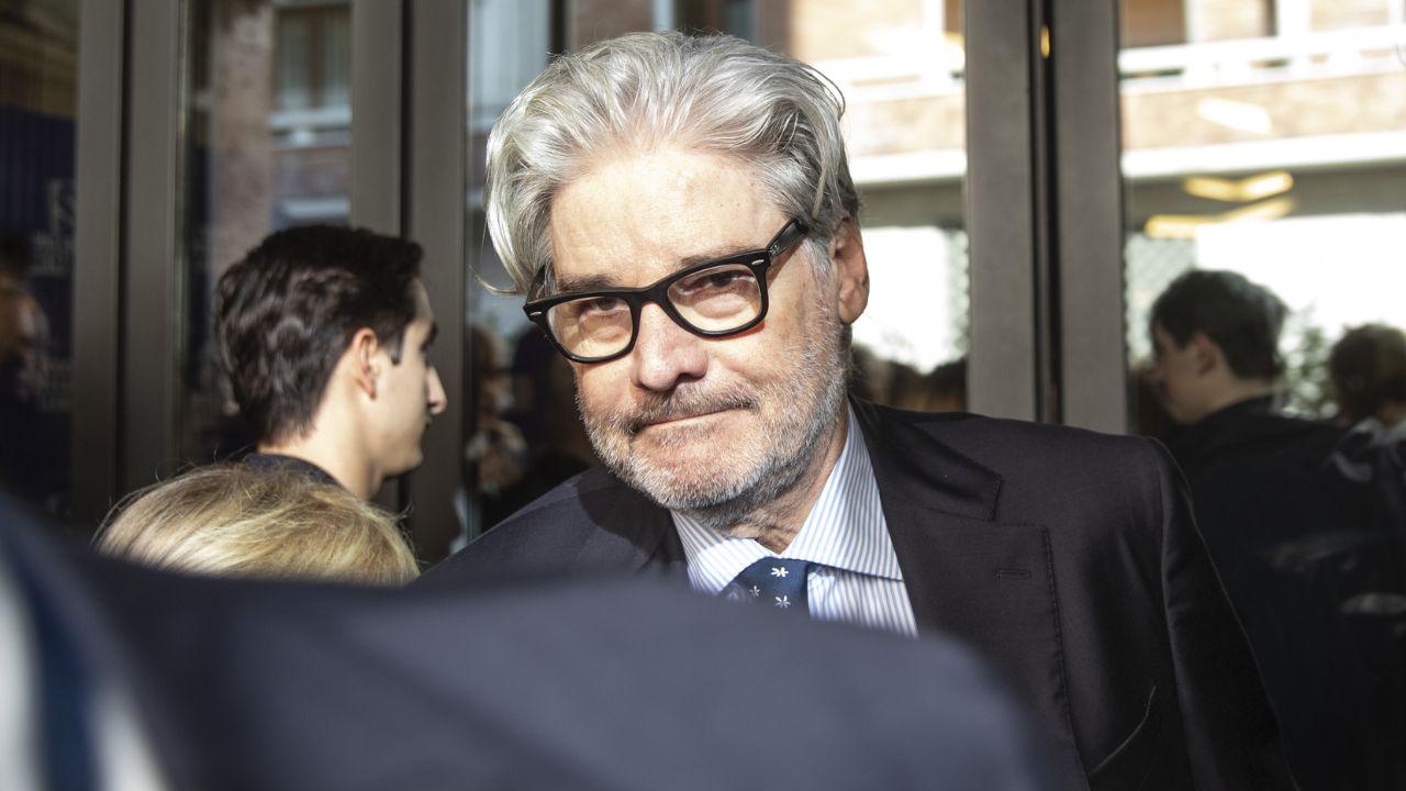 Paolo Del Debbio attacca il vertice tra Berlusconi e Tajani: “Errore grave, così si indebolisce Forza Italia e si mette in discussione il pluralismo di Mediaset”