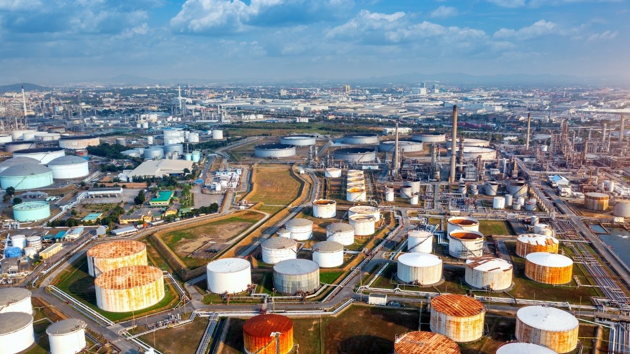 Terremoto nell’Opec, gli Emirati Arabi lasciano l’organizzazione dei Paesi produttori di petrolio