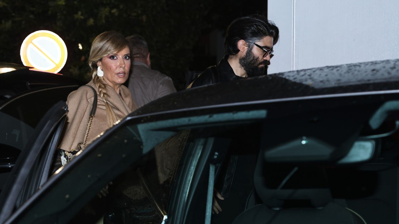 Selvaggia Lucarelli: “Quando Lorenzo mi ha lasciata l’ho pregato in ginocchio. Il matrimonio? Forse il prossimo autunno”