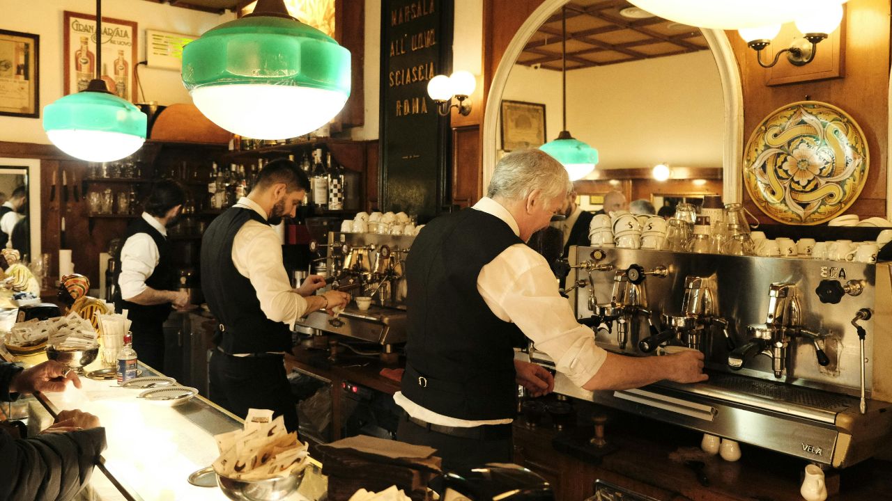 Turismo, per l’estate 50mila opportunità di lavoro tramite agenzia