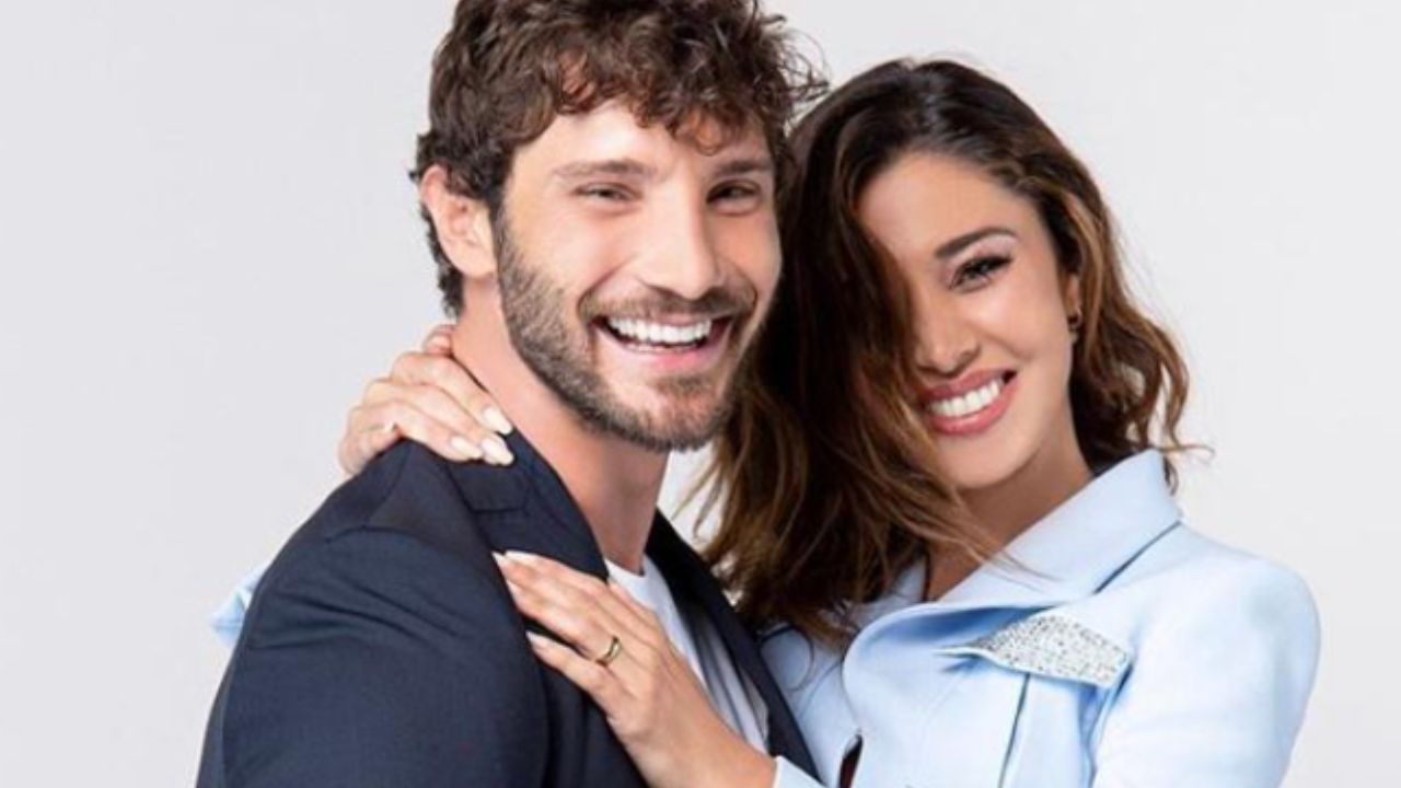 Belén Rodriguez dimessa dal Policlinico, la vicinanza di Stefano de Martino che ferma “Affari Tuoi” per stare a Milano con lei e Santiago