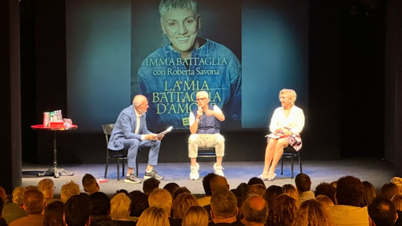 Imma Battaglia senza filtri nel suo libro “La mia battaglia d’amore”. Una vita spesa per i diritti LGBTQ+ e l’amore per Eva Grimaldi | VIDEO