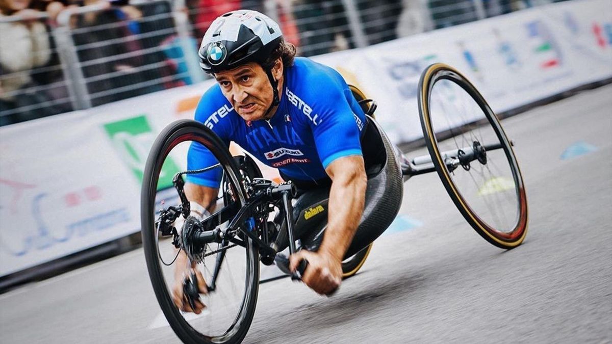 Addio Alex Zanardi, l’eroe che ha sconfitto il destino: morto il simbolo della forza che non si arrende mai