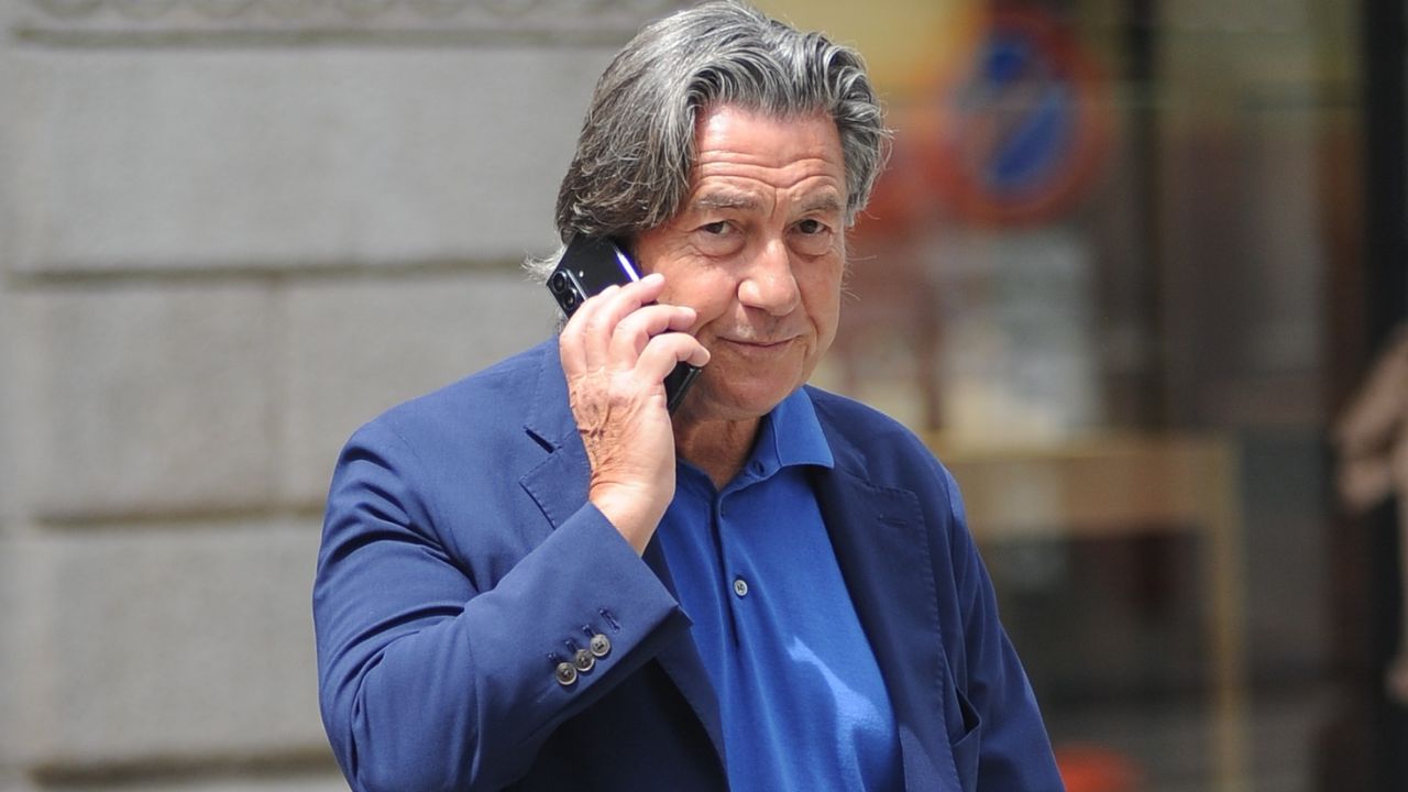 Garlasco, De Rensis replica a Selvaggia Lucarelli e la gela in diretta: «Mi fa tristezza, Stasi è stato un detenuto modello»
