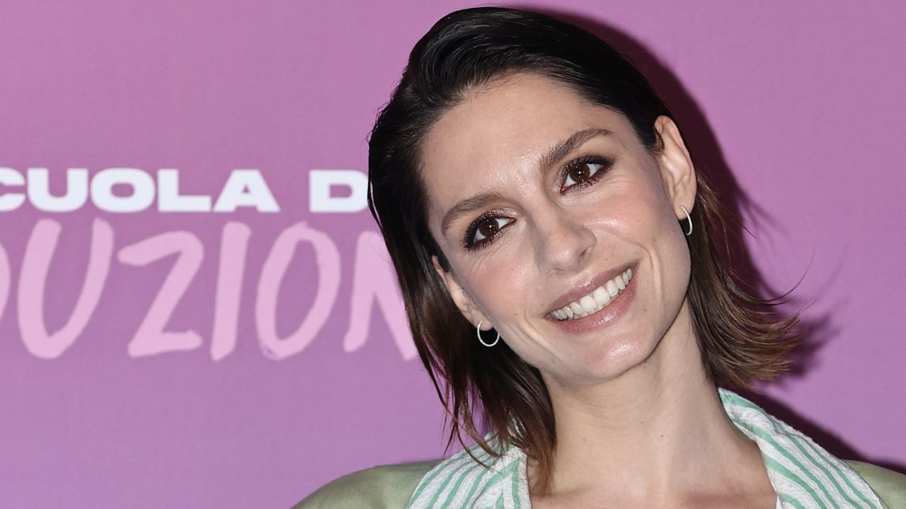 Beatrice Arnera travolta dall’odio dopo Raoul Bova: «Ucciditi, fai schifo». Ora la Procura indaga e arrivano i primi indagati