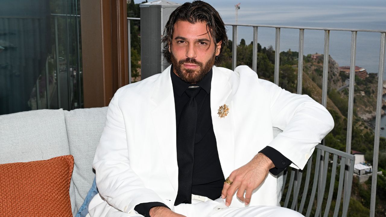 Can Yaman si confessa: «Ecco la parte di me che giudico bruttissima». E con la nuova serie Bro dice addio al sex symbol perfetto