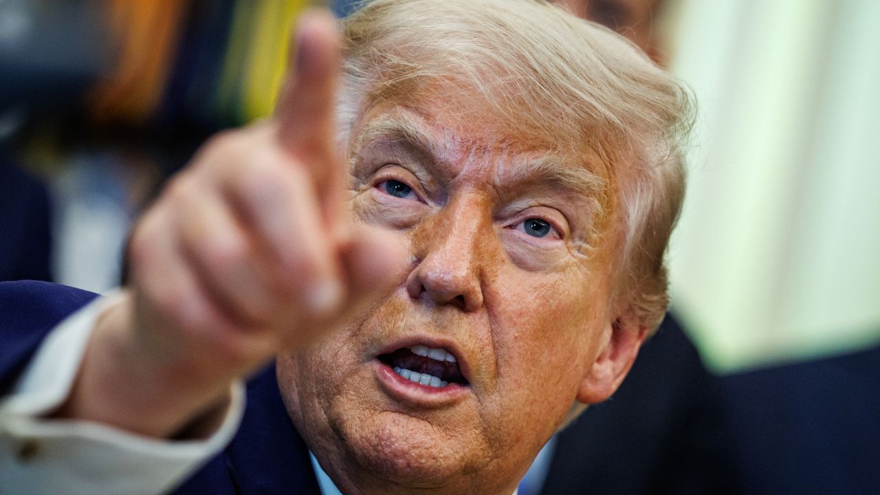 Trump, la festa per i 250 anni degli Stati Uniti si trasforma in un flop: blackout, stand vuoti e polemiche sui numeri