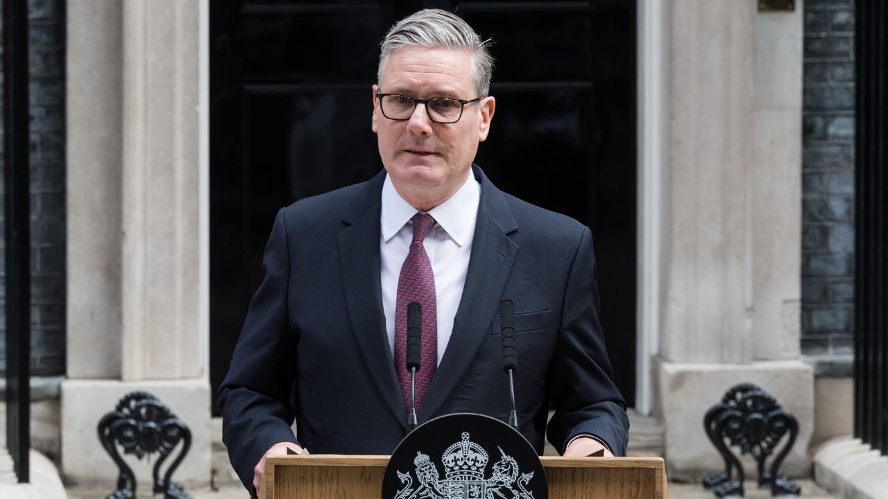Regno Unito sotto shock: si dimette Keir Starmer. La mossa di Andy Burnham cambia tutto