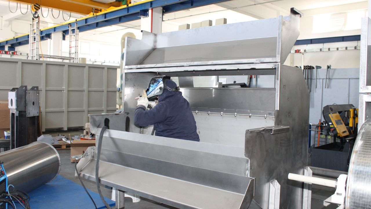 Mercato del lavoro, diminuiscono cassa integrazione e beneficiari NaspI ma aumentano le domande all’Inps