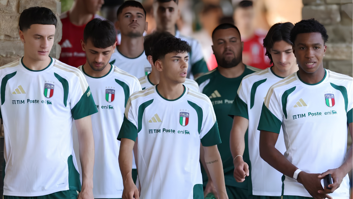 Tre Mondiali saltati, una vittoria di misura e un post sbagliato: il web prende a schiaffi la giovane Italia di Baldini