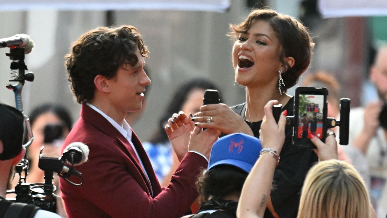 Zendaya e Tom Holland, il matrimonio è ufficiale: i due “sposi” sono approdati a Roma per “Spider-Man”