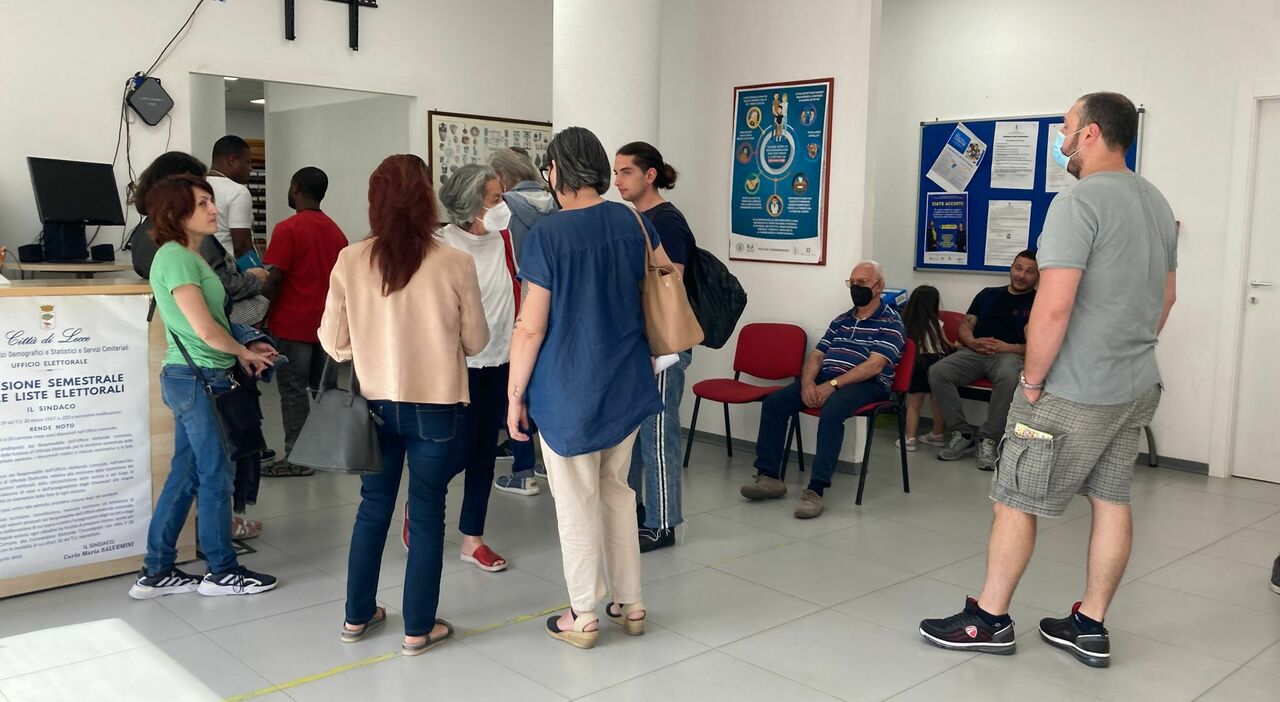 Carta d’identità cartacea, il governo fa marcia indietro: resta valida oltre agosto