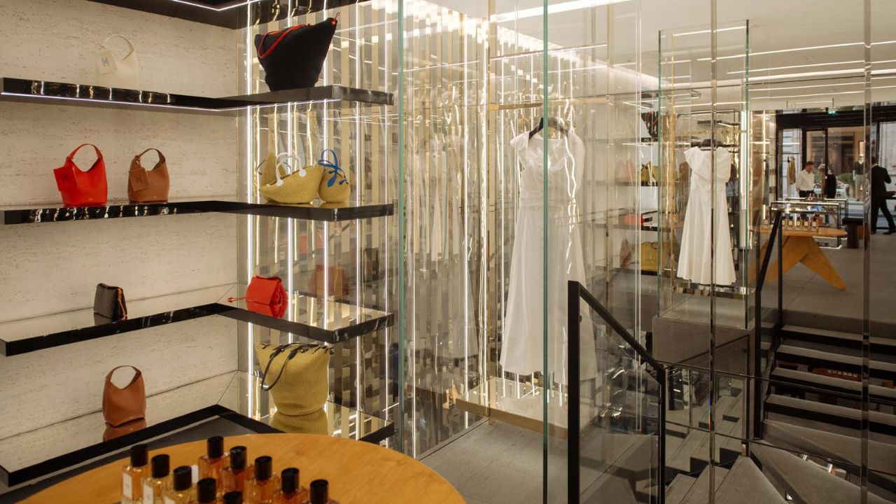 Boutique Celine - Roma, via dei Condotti Nuovo reparto Donna. Foto di Simone Panetta