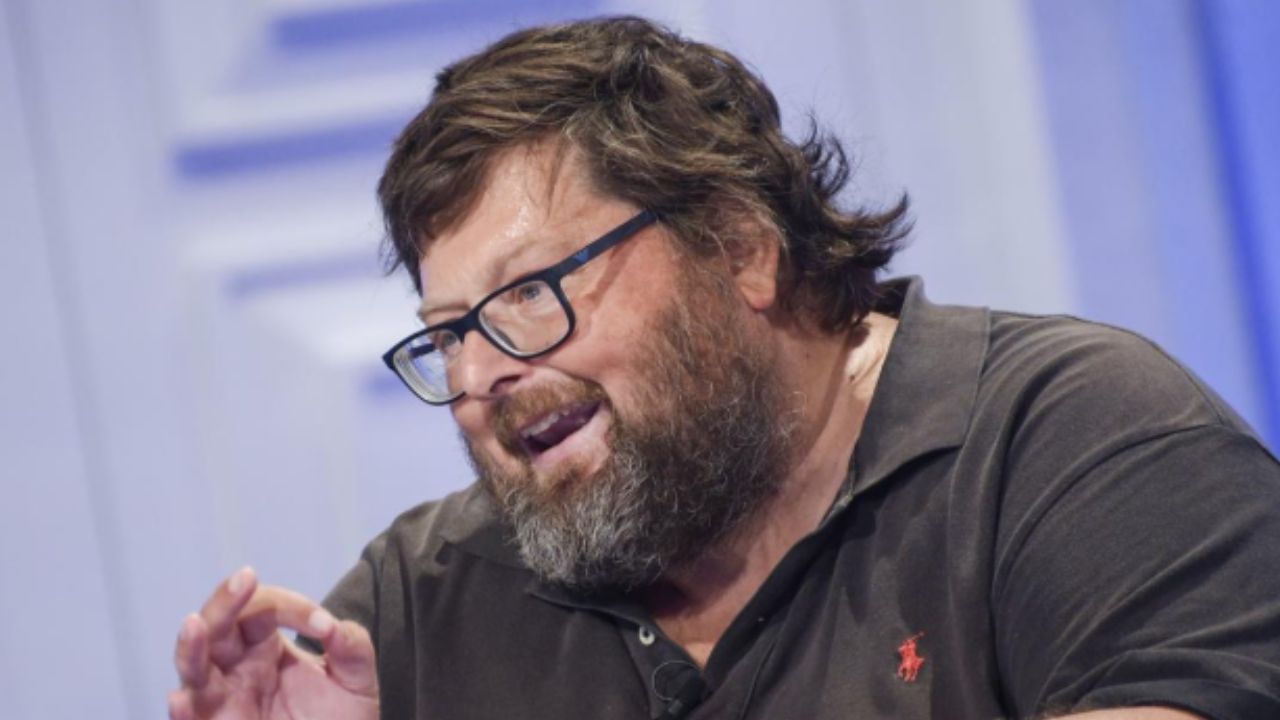 Mario Adinolfi perde le staffe davanti al gip: «Non sono un lestofante, non frego le vecchiette». E nega spese di lusso e tasse evase