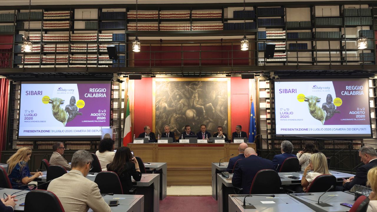 Presentato a Montecitorio “Vinitaly and the City”, ecco le due imperdibili tappe in Calabria