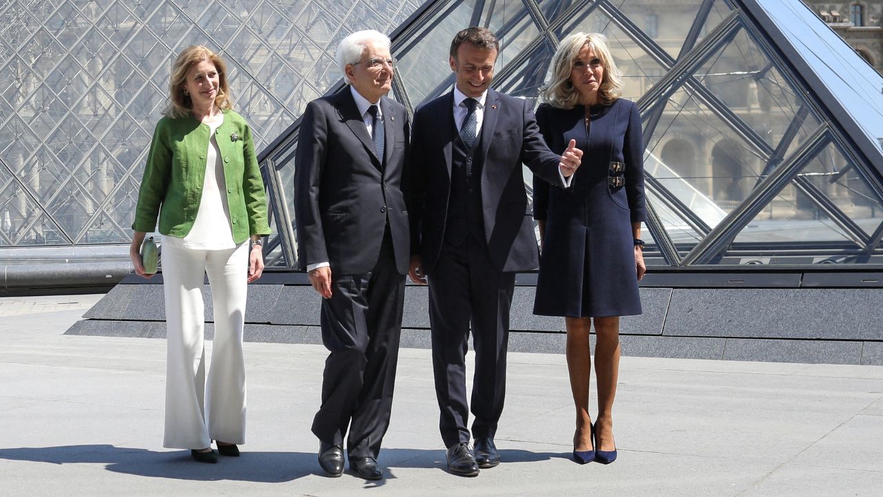 Mattarella a Parigi per il 14 luglio: il ricordo delle vittime di Nizza apre la parata europea voluta da Macron