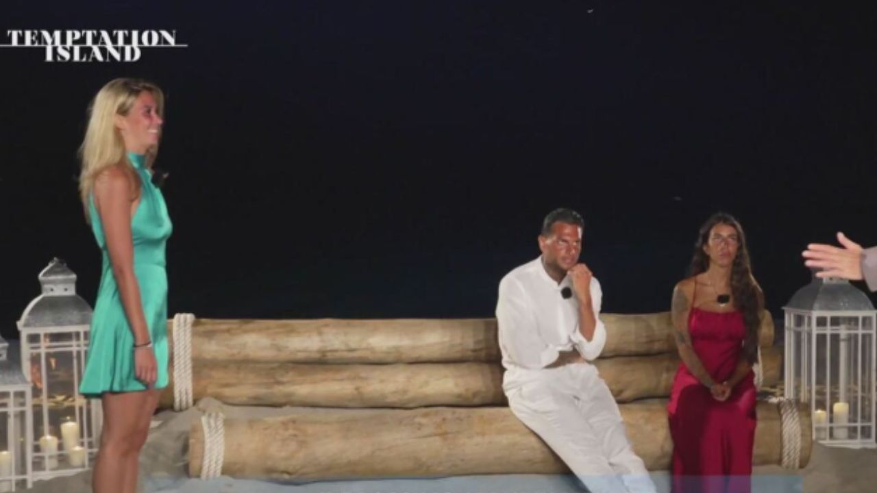 Temptation Island, post falò a tre: Giada nella bufera e Rosario chiude i social. Ecco cosa è successo