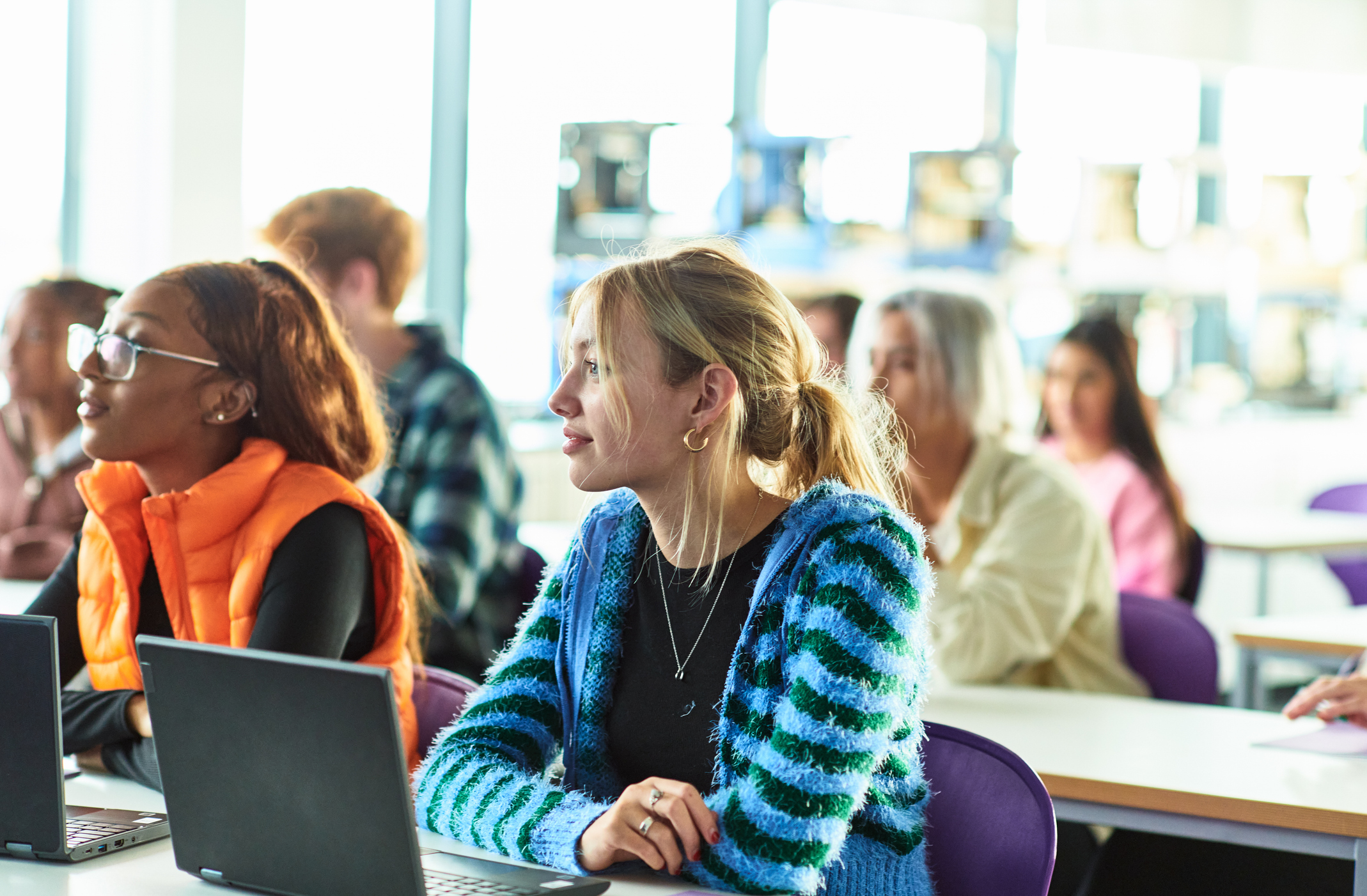 Bocconi, la guida pop per sopravvivere al primo anno: «Non dovete essere perfetti». Ecco i 25 consigli per le matricole