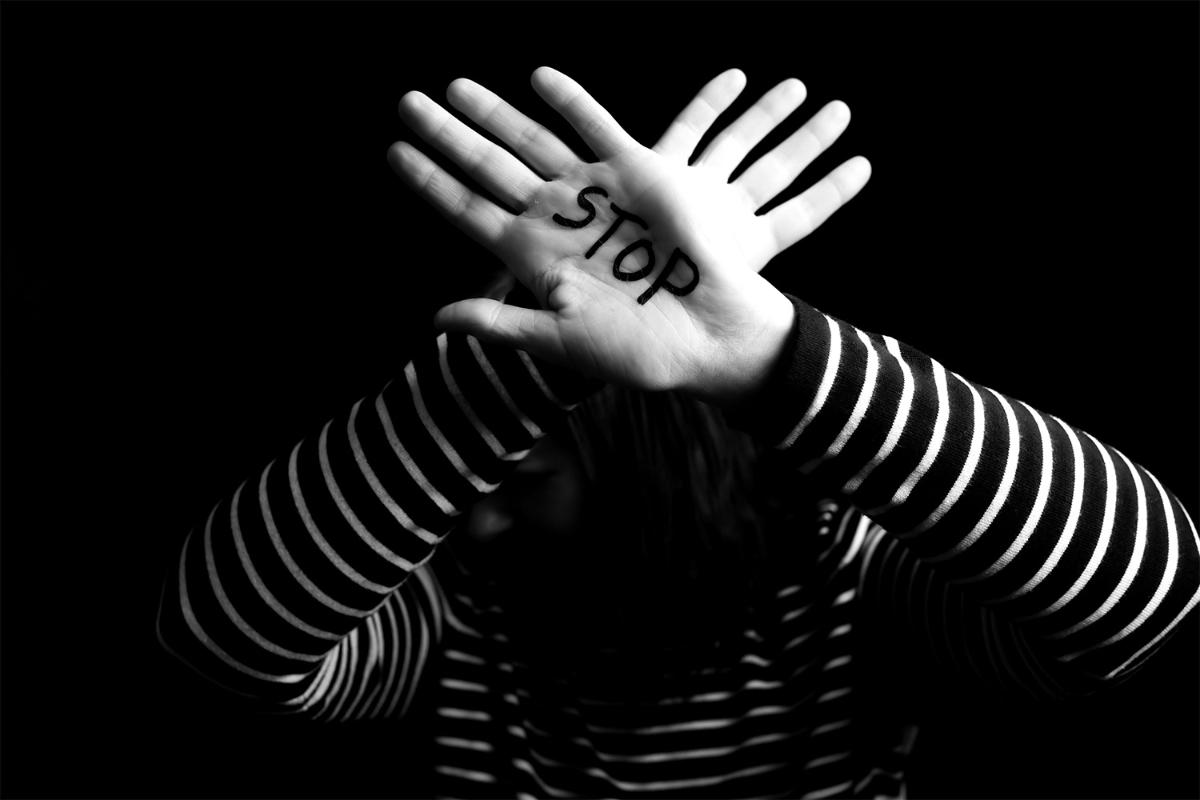 Istat, tre milioni di donne vittime di violenza prima dei 16 anni: tra le vittime, molte non ne hanno parlato mai con nessuno
