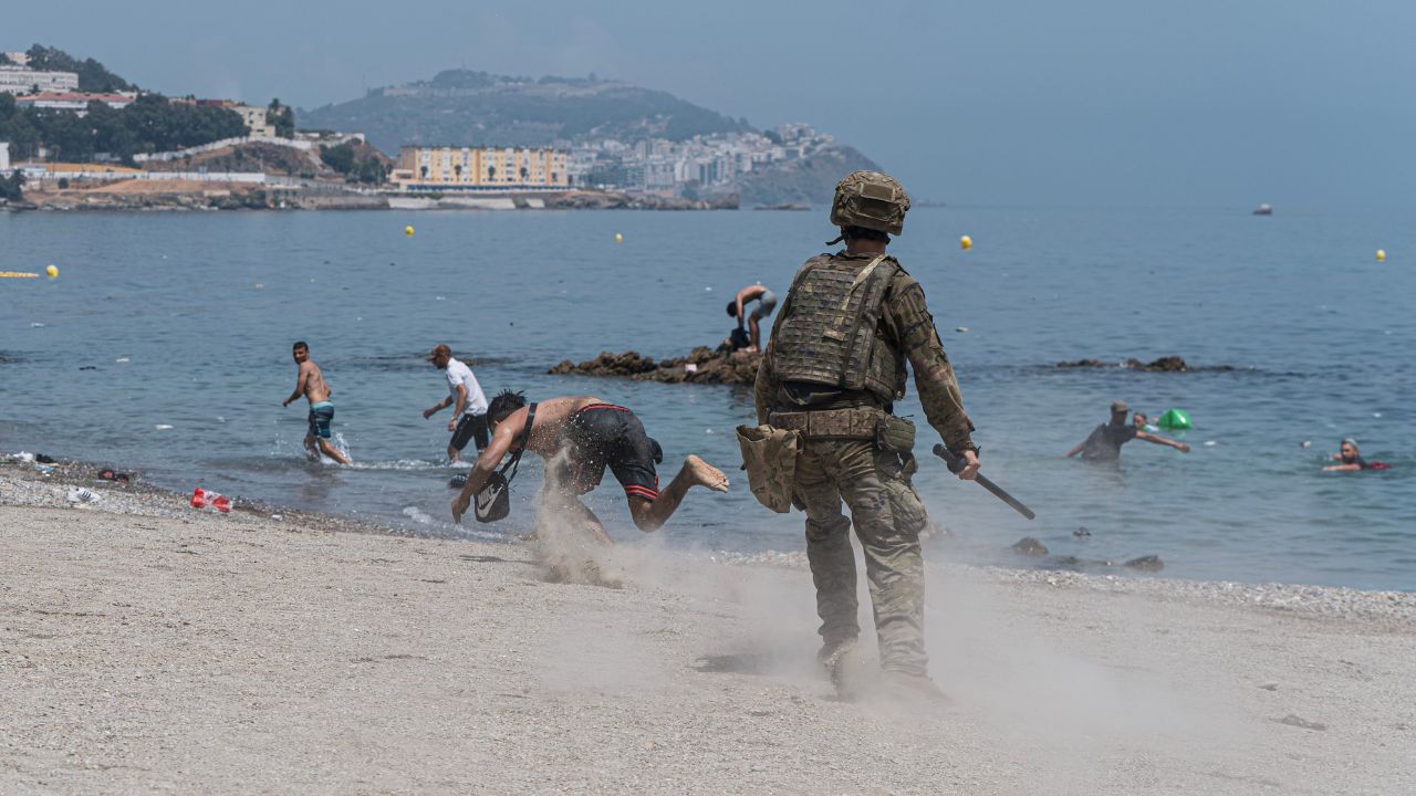 Mondiali 2030, la crisi di Ceuta travolge il torneo: la sinistra spagnola chiede di ritirare la candidatura con il Marocco