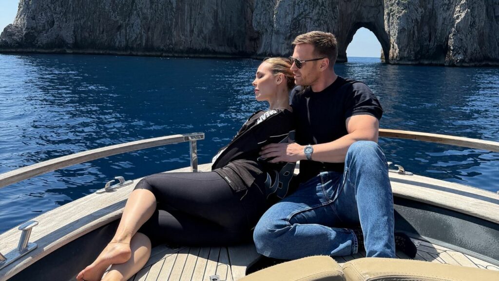 Ilary Blasi E Bastian Oggi Sposi A Ravello