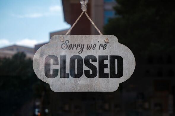 Addio al bar sotto casa, in Italia ne spariscono 11 al giorno: 24mila chiusi in sei anni. Lombardia e Roma guidano l’emorragia