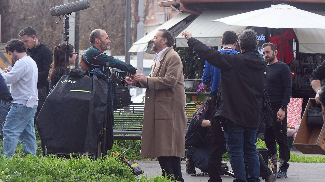 Christian De Sica protagonista della nuova serie Rai: al via le riprese a Roma. Tutto su regia, cast e location del set