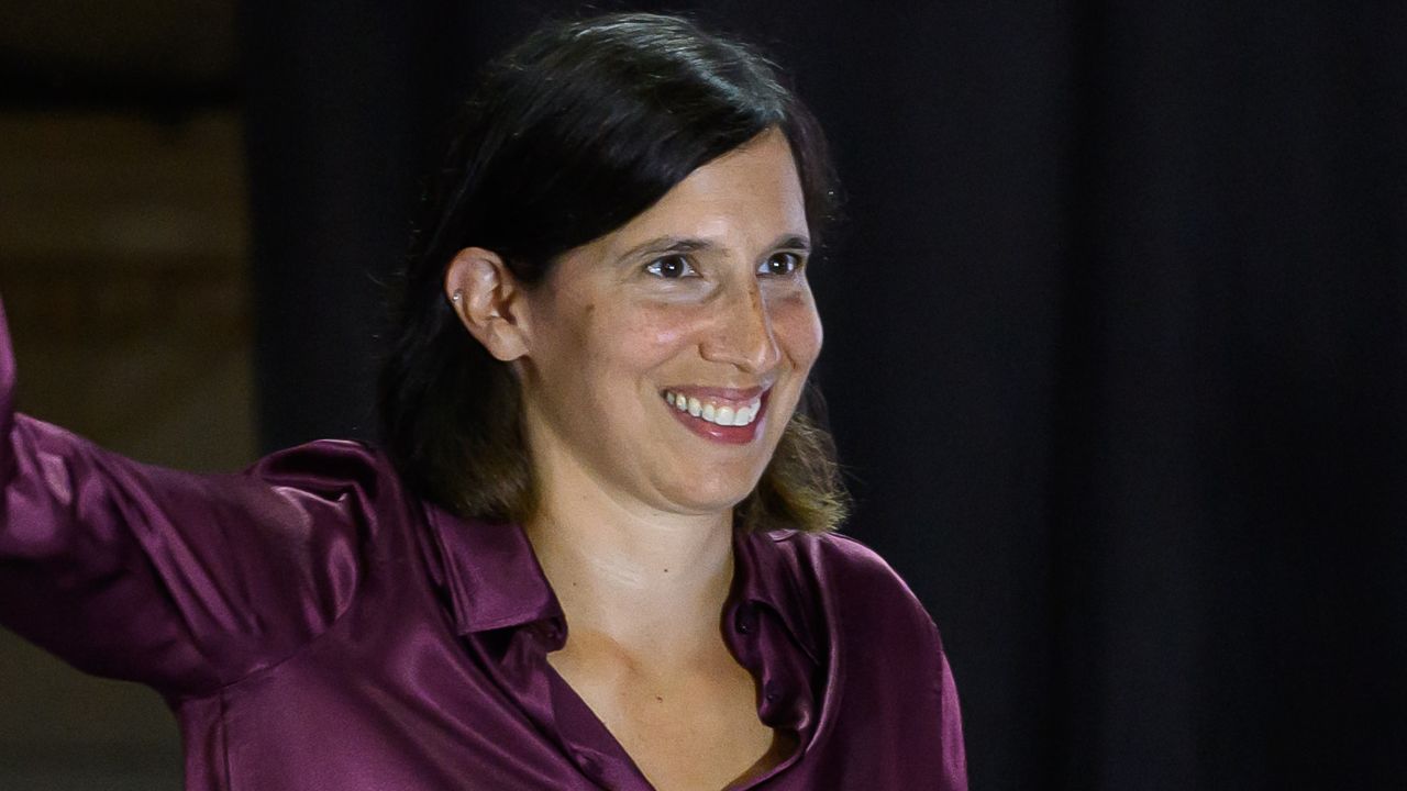 Schlein rompe gli indugi, ma nel Pd scoppia la guerra: primarie, liste e la norma anti-Gori che agita il Nazareno