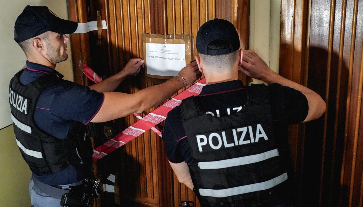 Torino, droga party per giorni poi l’orrore: ucciso per 50 euro e fatto a pezzi, il piano per far sparire il cadavere nel cemento