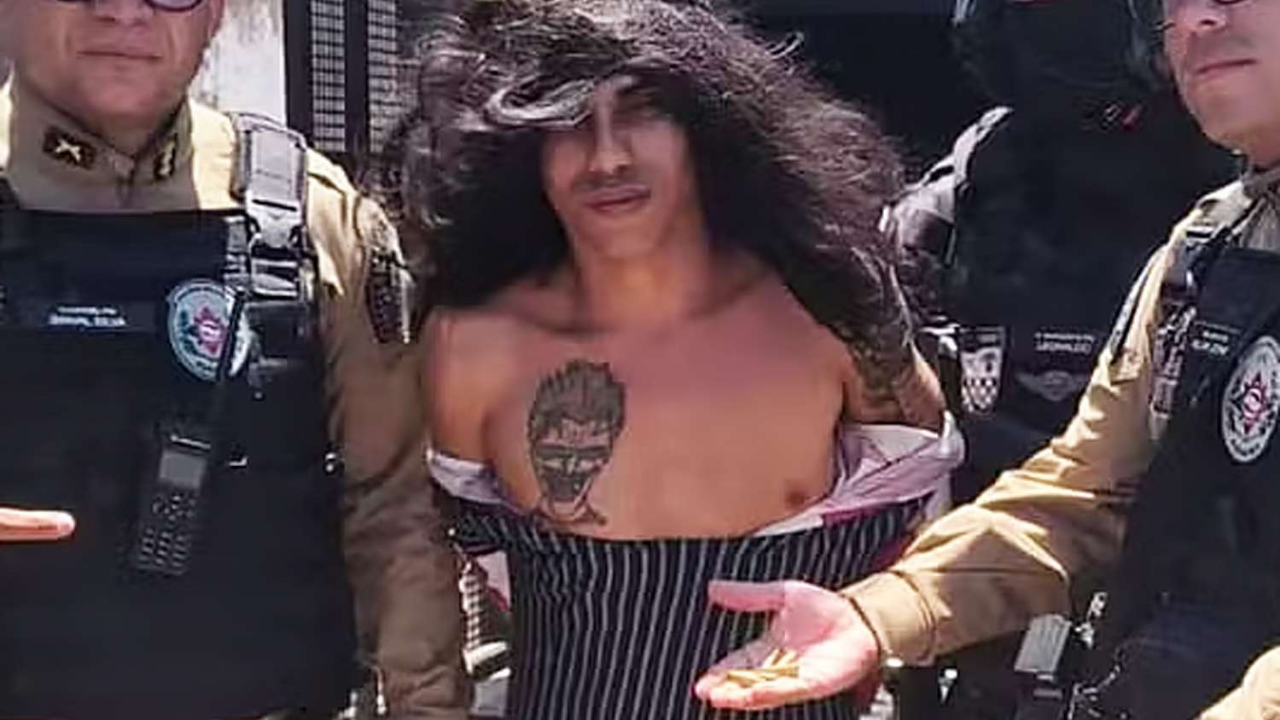 Arrestato il serial killer brasiliano che travestito da donna tentava la fuga