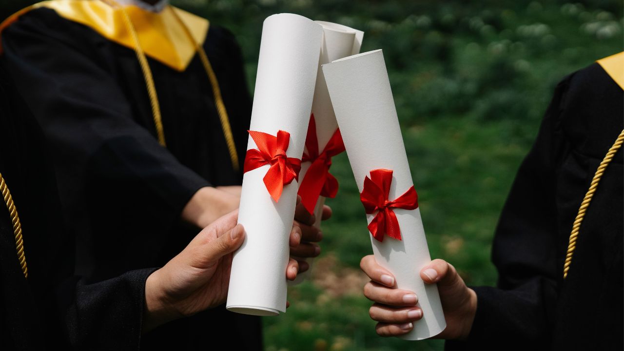Riscatto di laurea agevolato, dal 2027 scattano gli aumenti: ecco di quanto