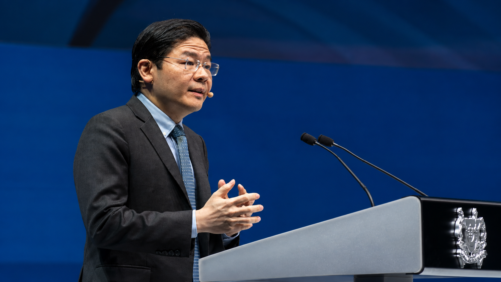 Singapore: il premier Lawrence Wong, già il primo ministro più pagato al mondo, aumenta il suo stipendio del 64%