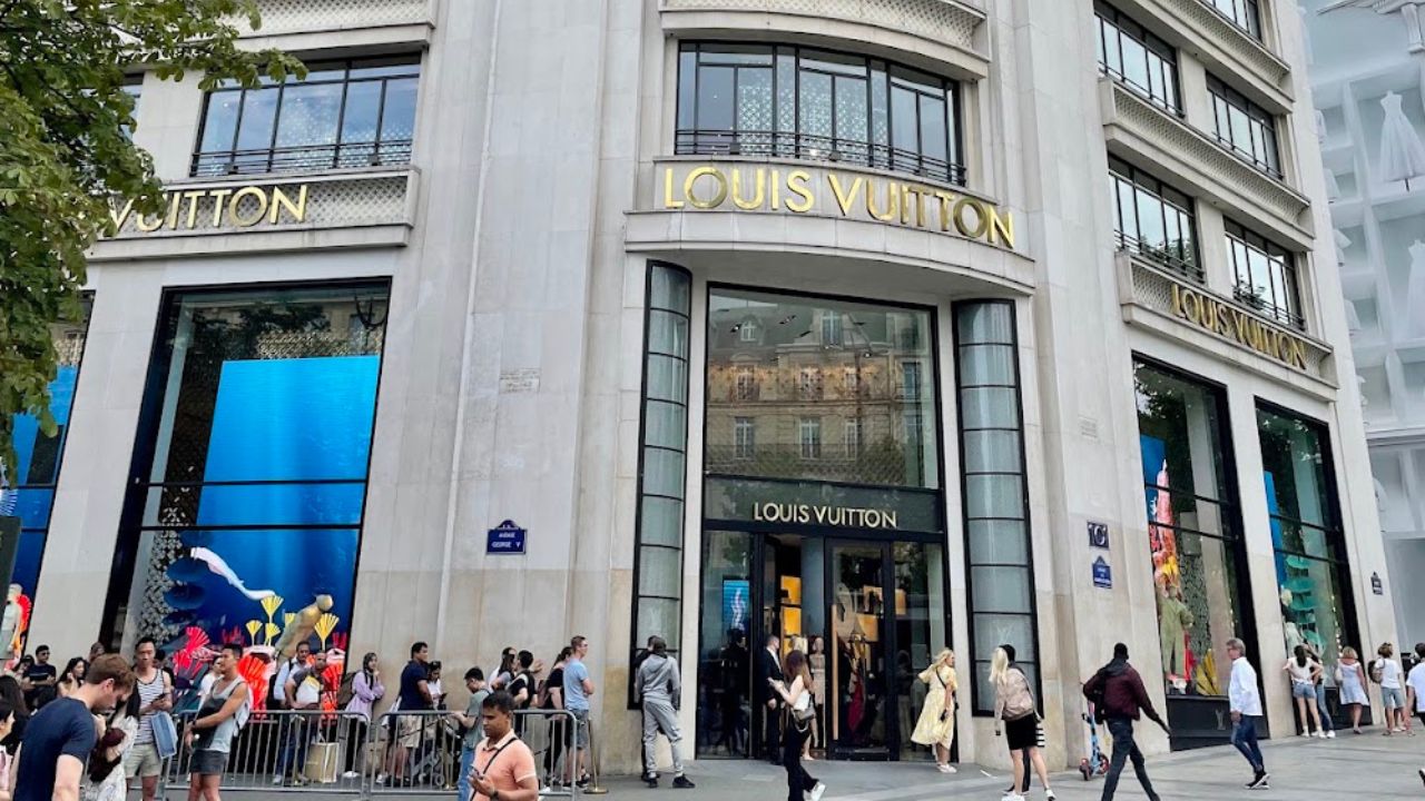 Louis Vuitton vince la causa contro Molly Tea ma perde i clienti cinesi: vendite giù fino al 25% dopo la rivolta sul web