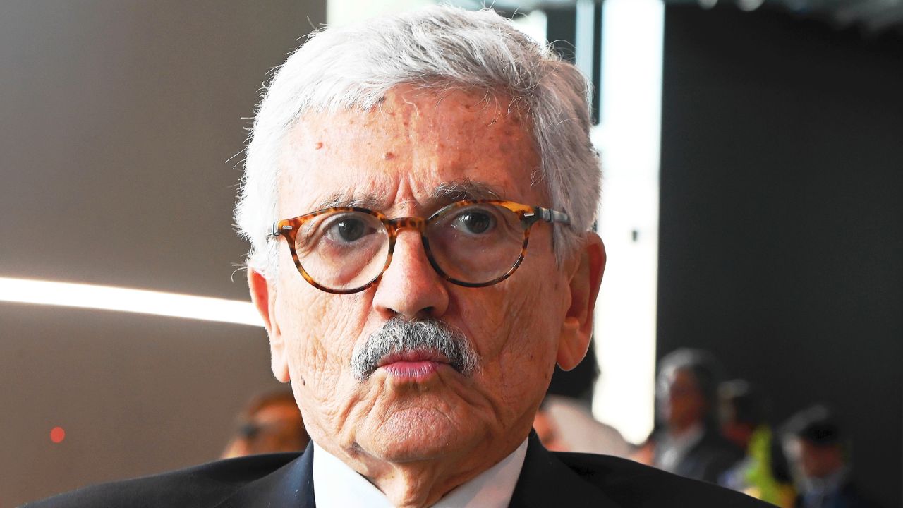 Massimo D’Alema torna in campo: il centrosinistra si divide sulle primarie
