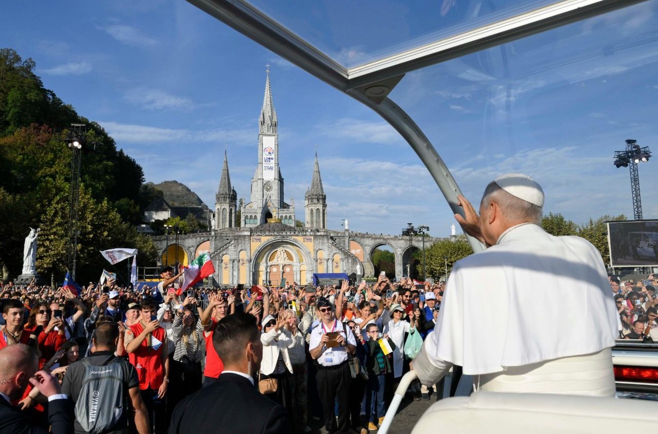 Papa Leone XIV scuote la Chiesa sugli abusi: «Una dolorosa piaga, avanti con verità e giustizia. Massima vigilanza sui minori»