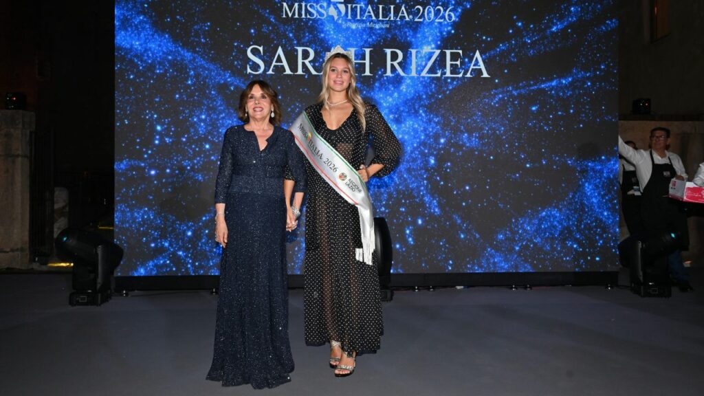 Patrizia Mirigliani con la nuova Miss Italia - Sarah Maria Rizea
