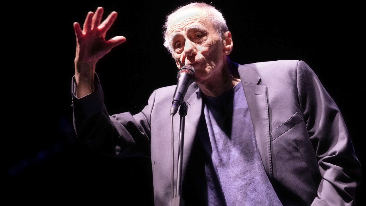 Roberto Vecchioni sta male, concerto annullato: cosa è successo al cantante
