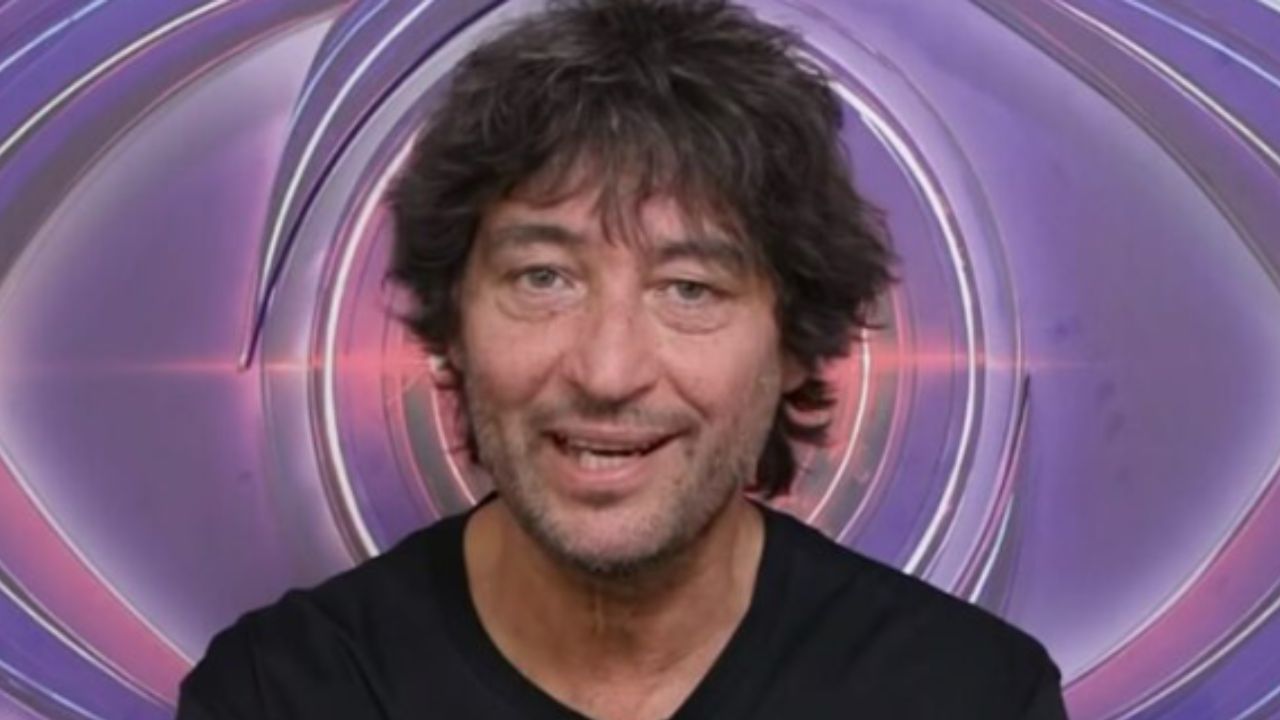 Simone Annichiarico, squalificato dal Grande Fratello Vip: la bestemmia gli costa la Casa