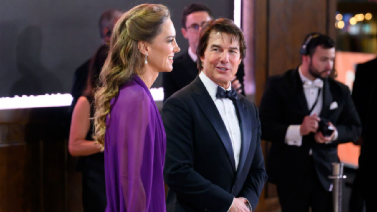 Tom Cruise infrange il protocollo con Kate Middleton: i due gesti che hanno fatto discutere