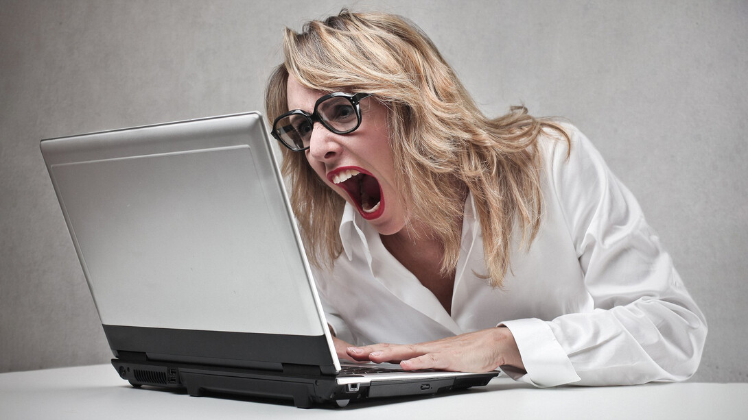 Il digitale stanca: gli italiani faticano sempre più a staccare dal lavoro online