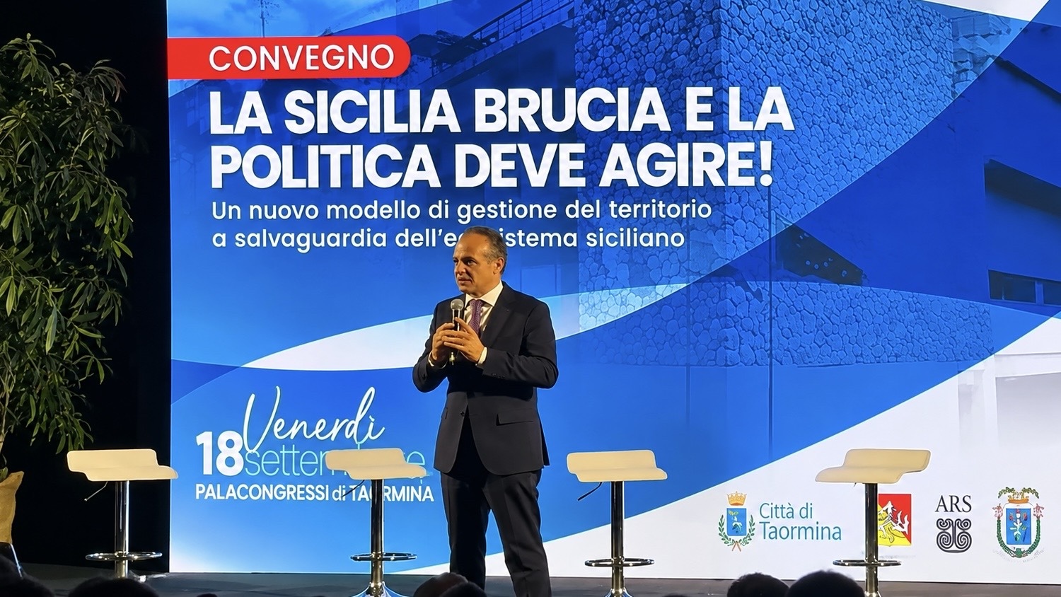 Schifani, De Luca evoca il Csm: il possibile voto in Sicilia a primavera incrocia il braccio di ferro tra Meloni e Forza Italia
