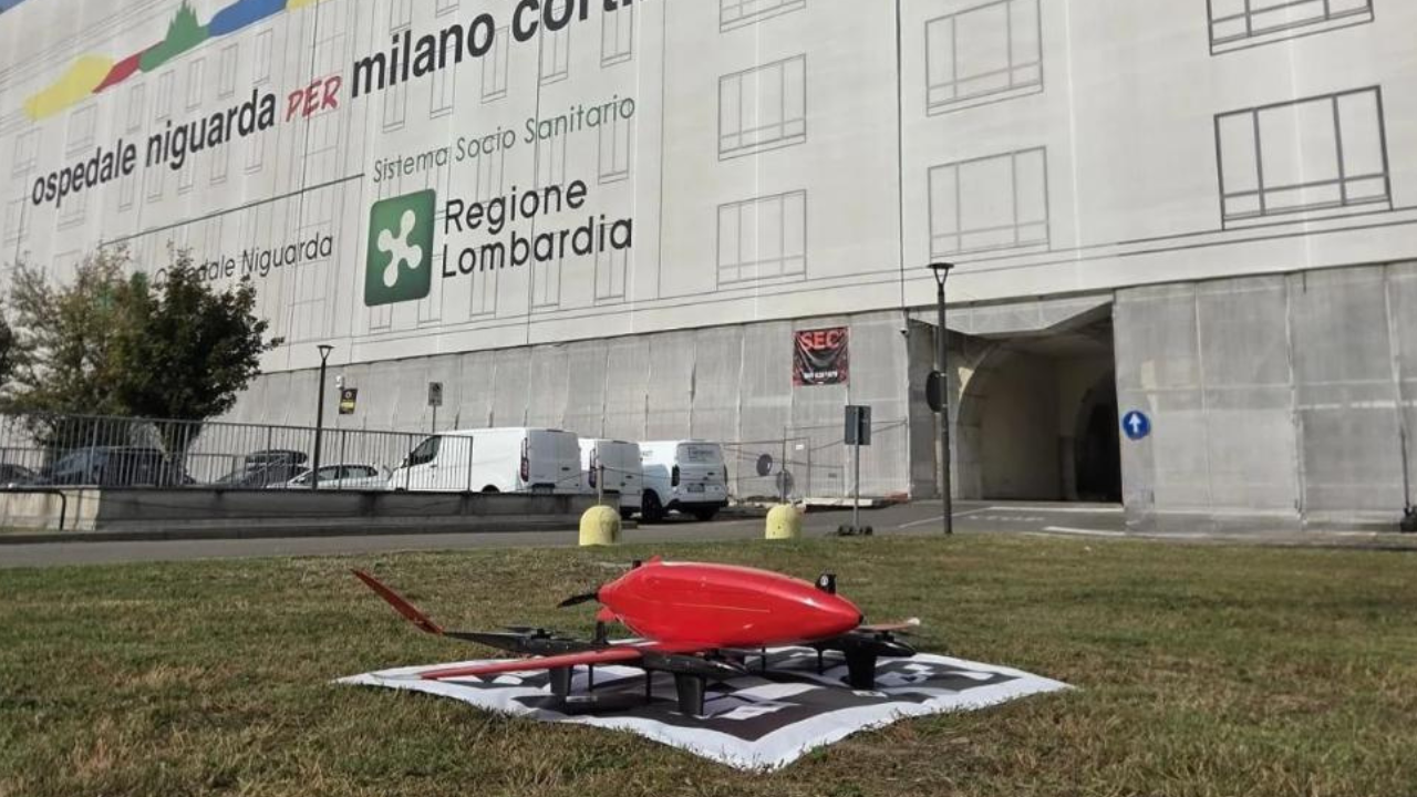 Droni in volo tra i padiglioni: l’Ospedale Niguarda di Milano avvia il trasporto aereo di farmaci