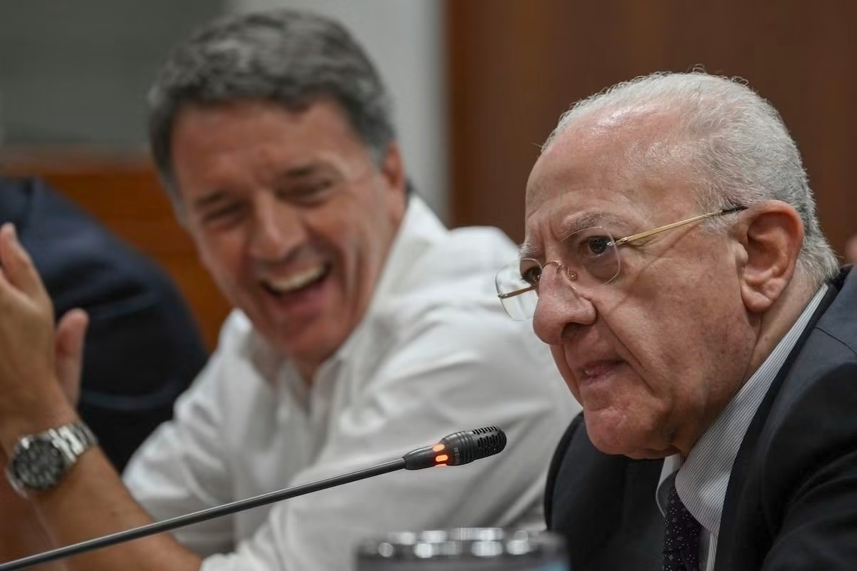 Leopolda 2026, la strana coppia Renzi–De Luca: il rottamatore e il rottamato