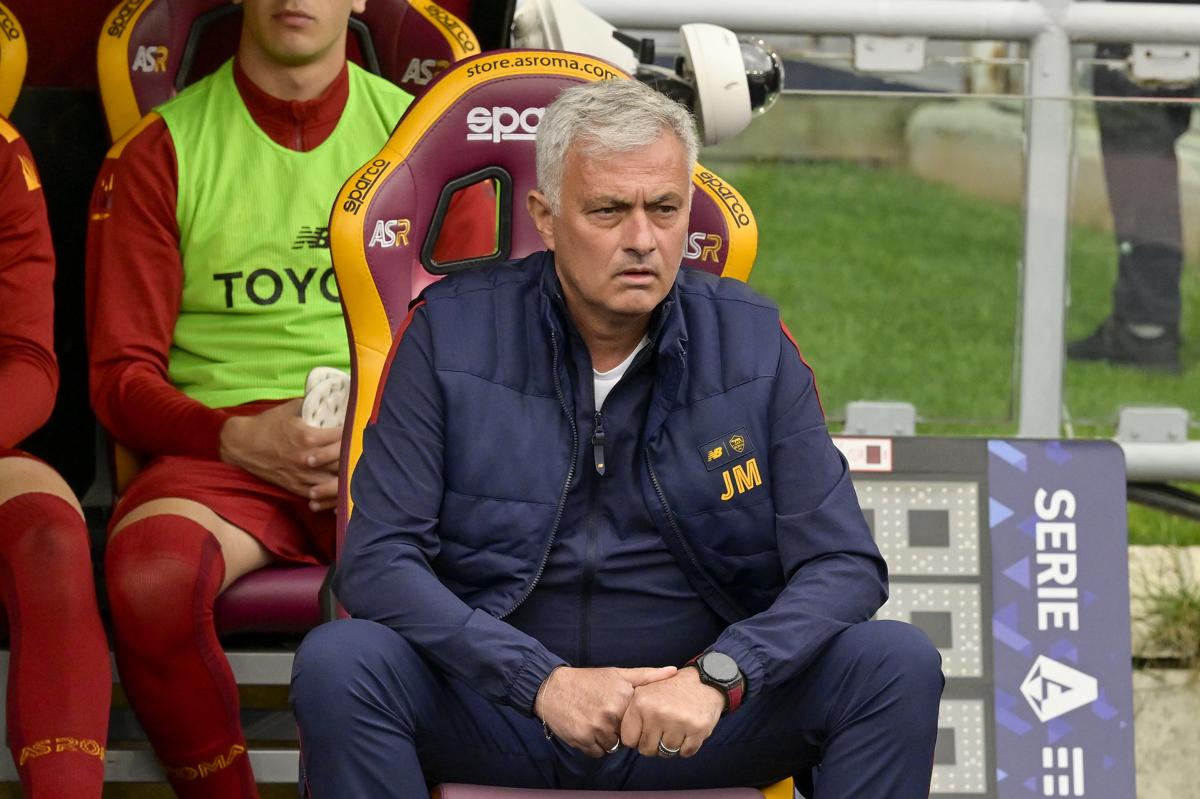 Mourinho, la confessione che gela i Friedkin: «A Budapest ero già stato esonerato». E alla vigilia del ritorno a Roma svela tutta la verità