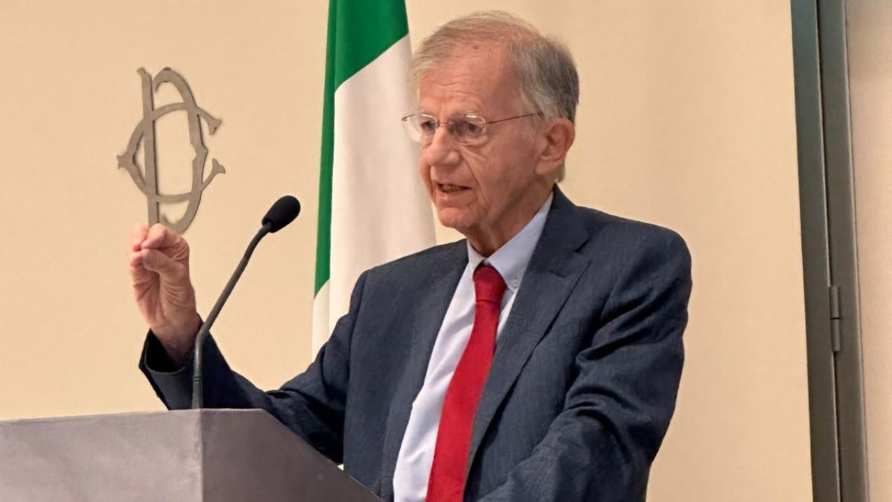 L’Italia sbarca a Parigi per il Salon de la Revue: il grande omaggio che unisce Italia e Francia