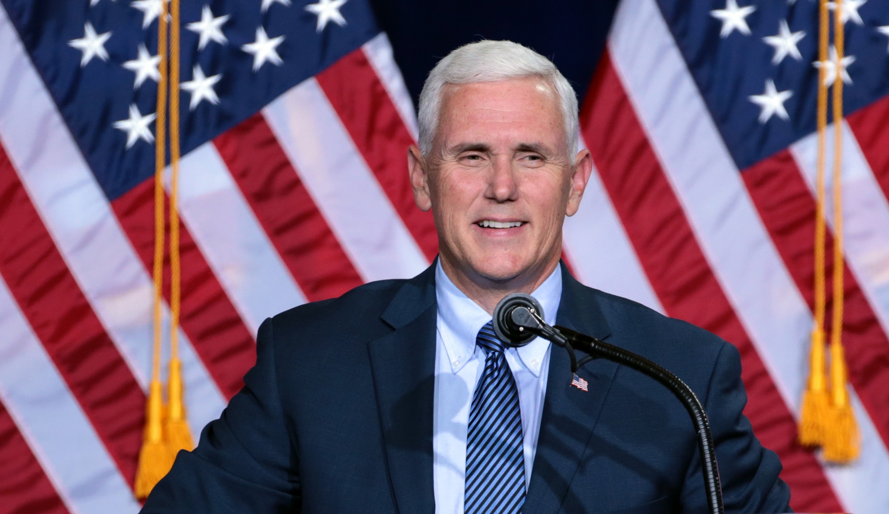 Trump scarica l’Ucraina e salva Putin, la rivolta dei repubblicani: Mike Pence accusa il suo ex presidente di tradire l’America e l’Europa