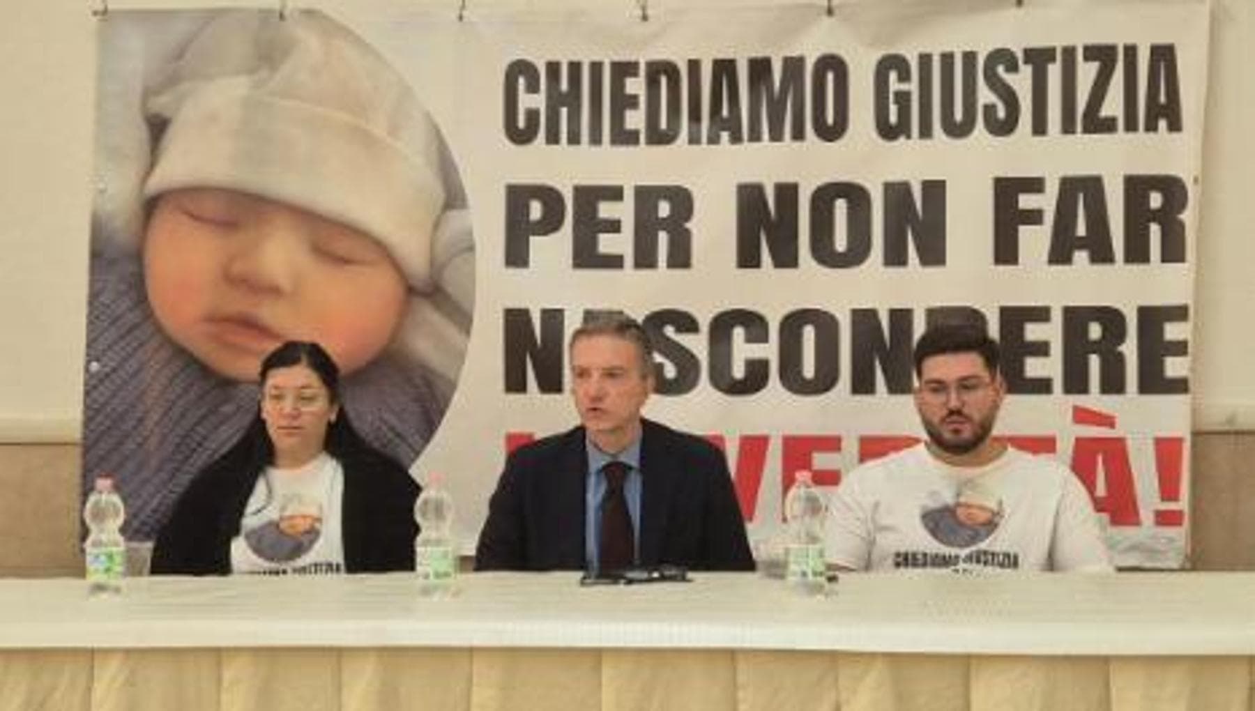Neonato morto a Castellammare, «crearono un finto nodo al cordone per coprire gli errori»: ex primario ai domiciliari