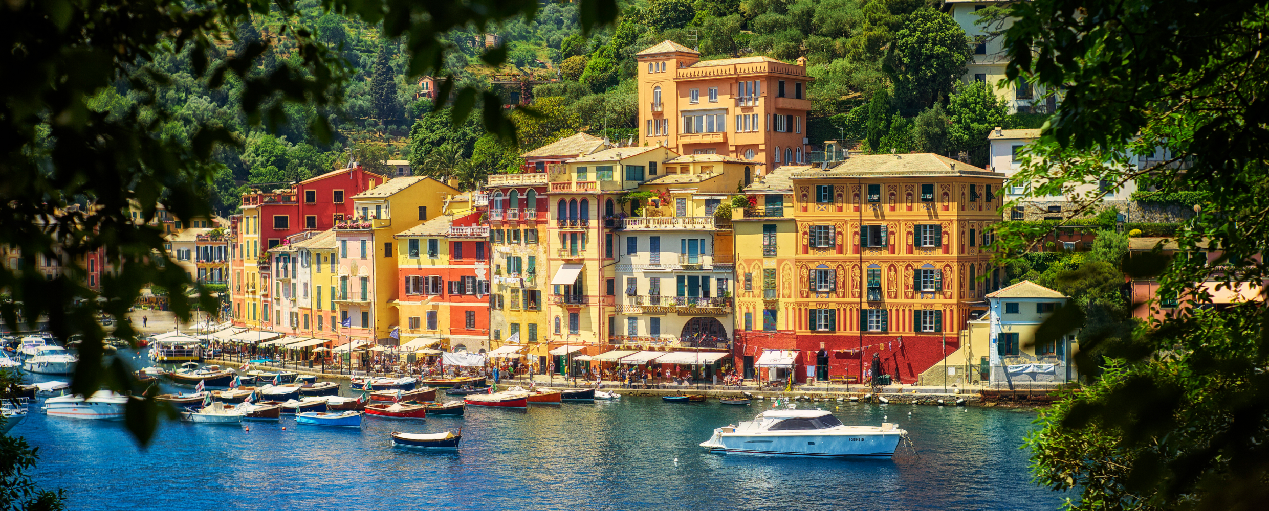 Case di lusso, prezzi da capogiro in Italia: Porto Cervo, Portofino e Milano dominano la classifica, ma la vera sorpresa è Riccione