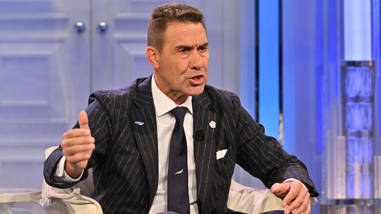 Vannacci sfida Meloni: «Nessuna prova dei miei rapporti con Mosca e Putin». Poi l’avvertimento: «Senza di noi non vincete»